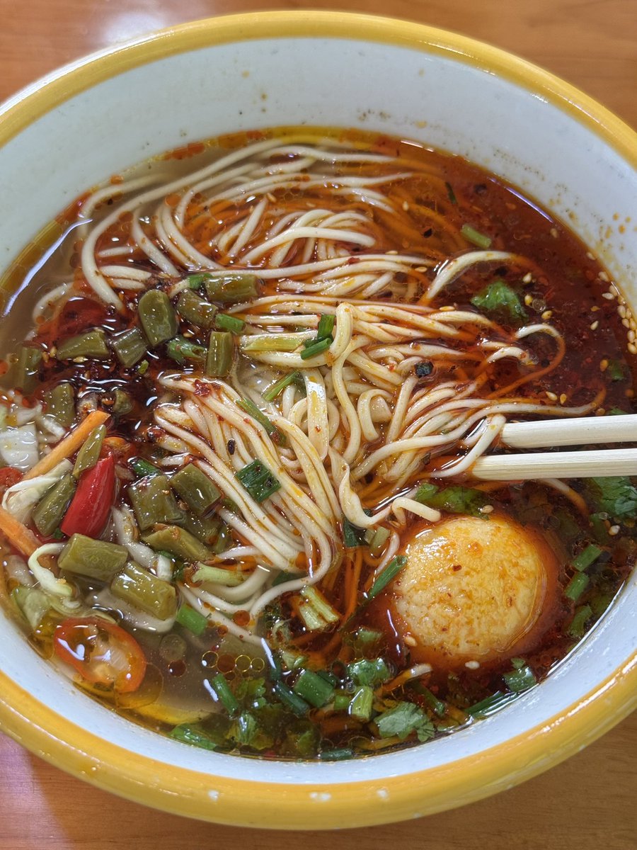 yyuan0508's tweet photo. 中午一起吃拉面🍜 https://t.co/mhvroYYKz9