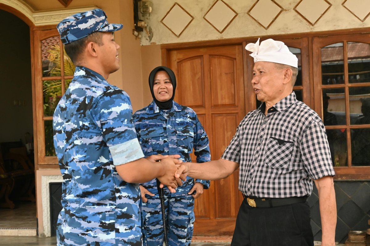 sugirisukani's tweet photo. Pererat Silaturahmi, Lanud SKI Anjangsana pada Tokoh Agama di Cijati https://t.co/JF6HzAg3n4