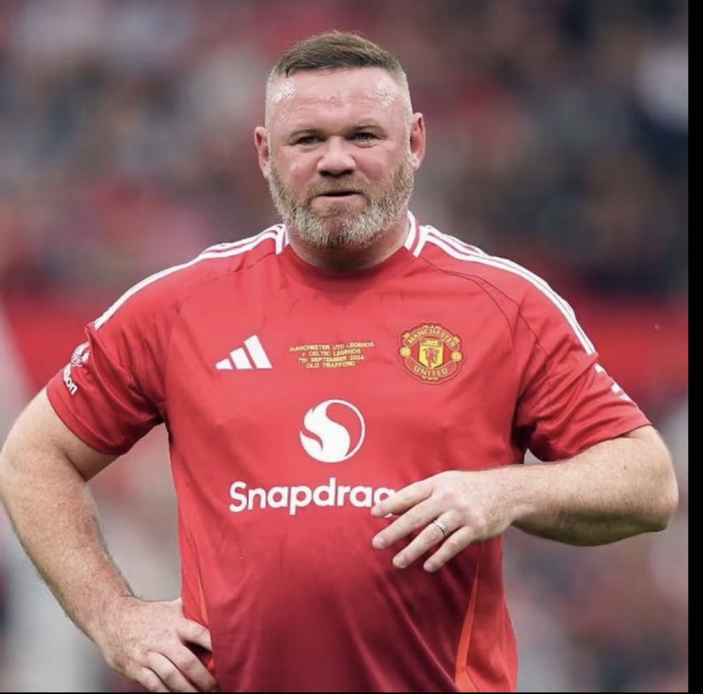 OfficialBorbor's tweet photo. Wayne Rooney on his weight loss journey 

WAYNE: “it’s obvious that I didn’t take my health seriously and that has made me gain enormous weight.. considering Ozempic has been one of the best decisions I ever made”… see more… https://t.co/7F3OwmS38E