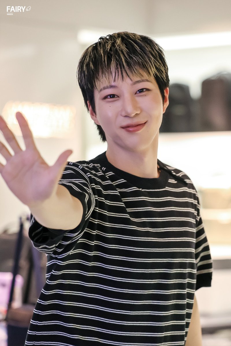 myfairy_ms's tweet photo. ✧･ﾟ: * HAPPY LUKE DAY *:･ﾟ✧

햇살같은 루크🥰 티어들의 영원한 왕자님 진욱이 생일 축하해🎂
오늘의 주인인 만큼 누구보다 행복한 시간 보내길바라🫶🏻

#DIGNITY #디그니티 #LUKE #루크
@DGNT_Official @DIGNITY_members https://t.co/EA03igroAv