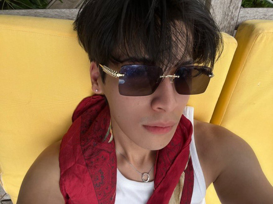 elio_azure's tweet photo. @arcdemy Hello, I am Nawinaran Elio Belline 

I have answered the call of Arcanum Academy and am prepared to enter its sacred grounds as a newly chosen Demigod.

My belongings are packed, my path awaits, and I am ready to begin my journey into the unknown. 🔮 https://t.co/vOXF0JWItJ