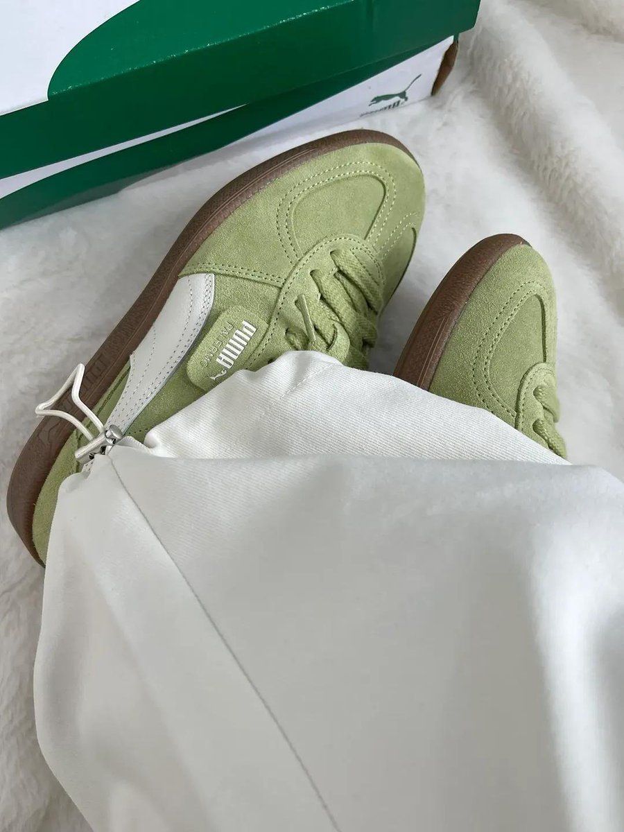 devijahuafa's tweet photo. PUMA PALERMO INI BENERAN DEFINISI MATCHA LATTE JADI SEPATU 😭🍵

Warnanya tuh ijo matcha + creamy banget, GEMES PARAH 😭🤏🏻 https://t.co/IwcsmDnPVe