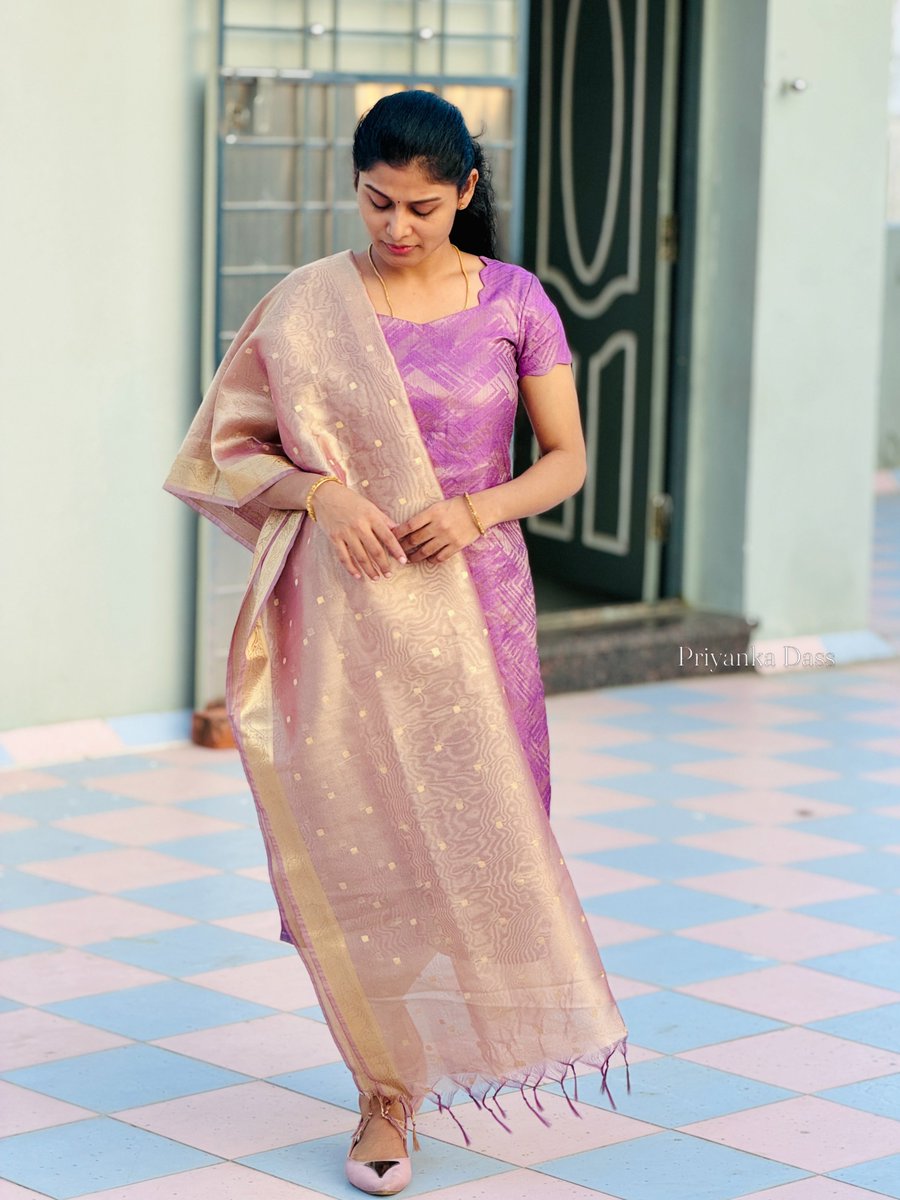 Saravanan115191's tweet photo. நீ ஏன் இப்படி நடந்து கொண்டாய் என்று அவளிடம் எப்படிக் கேட்பது ..
பாவம் அவள் அப்படி நடந்து கொள்ள அவளுக்கு அப்படி என்னதான் பிரச்சினையோ.. https://t.co/5pkFk2J5JU
