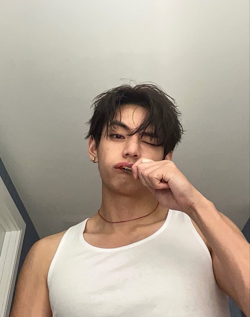 aitraash's tweet photo. i'm so blessed😭😭 https://t.co/P9yBWhyN3Y