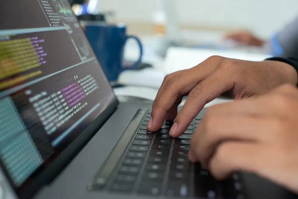 qualoom's tweet photo. Desplegar más rápido no siempre significa desplegar mejor.

En DevOps, la gestión de releases permite reducir riesgos, automatizar controles, integrar seguridad y recuperar con rapidez ante fallos.

Lee el artículo completo 👉 https://t.co/Cokcub1bbi 

#DevOps #DevSecOps #CICD https://t.co/qLFMjyRaM3