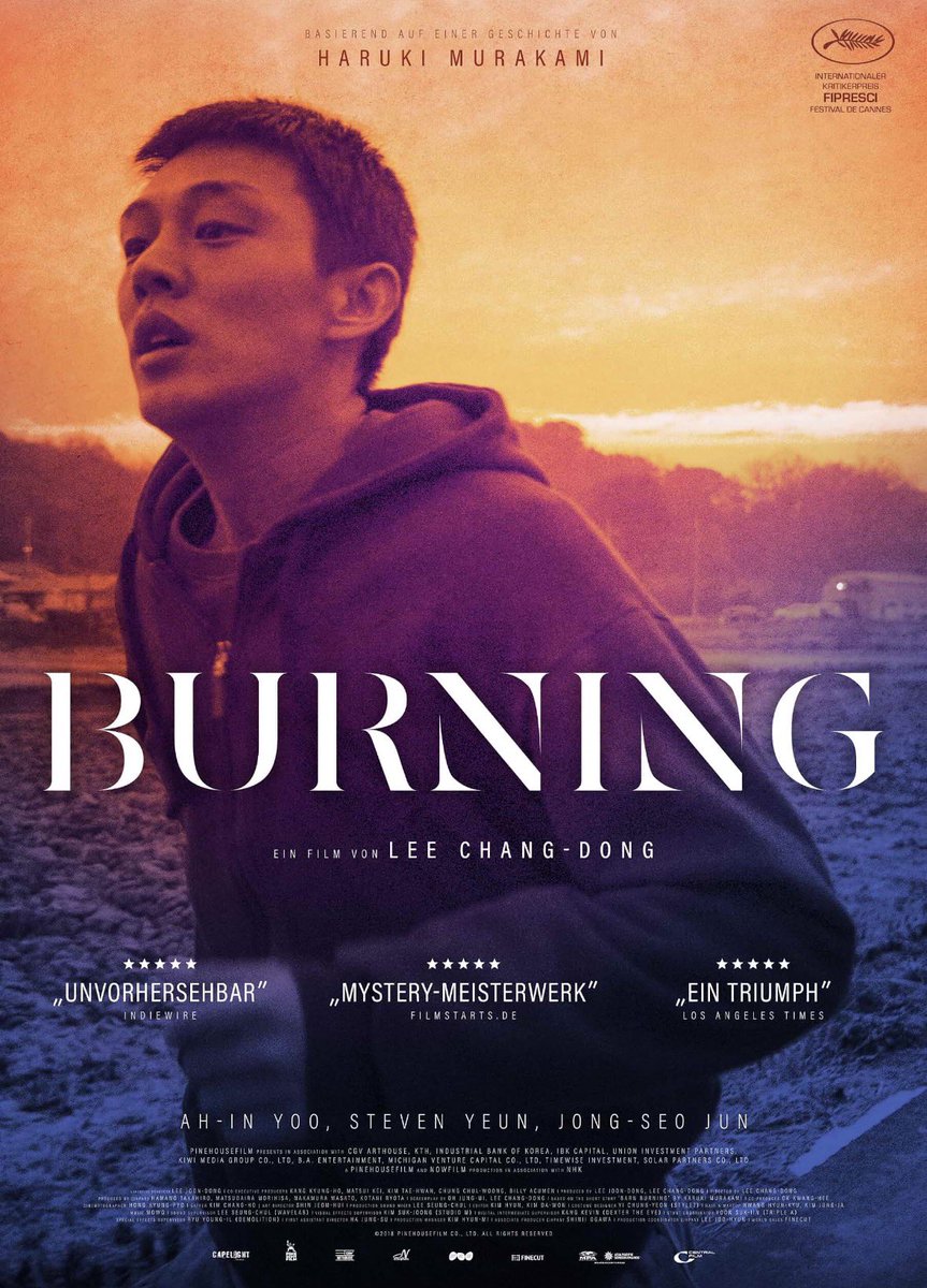 venusinrome's tweet photo. Hayatımın filmi diyebileceğim bir film varsa Burning’dir. Filmekimi’nde izlediğimde salondan müthiş dağılmış, tam anlamıyla Yusuf Atılgan’ın “sinemadan çıkmış insan”ı olarak ayrıldığımı hatırlıyorum. 

Lee Chang-dong yıllarca uzun metraj çekmedi. Filmekimi listesinde adını Burning’i birlikte yazdığı Oh Jung-mi’yle yeniden görünce acayip heyecanlandım. Yıllar sonra bir film bana yine o “sinemadan çıkmış insan” hissini yaşatır mı bilemiyorum ama sadece bu ihtimal için bile izlemeyi iple çekiyorum.