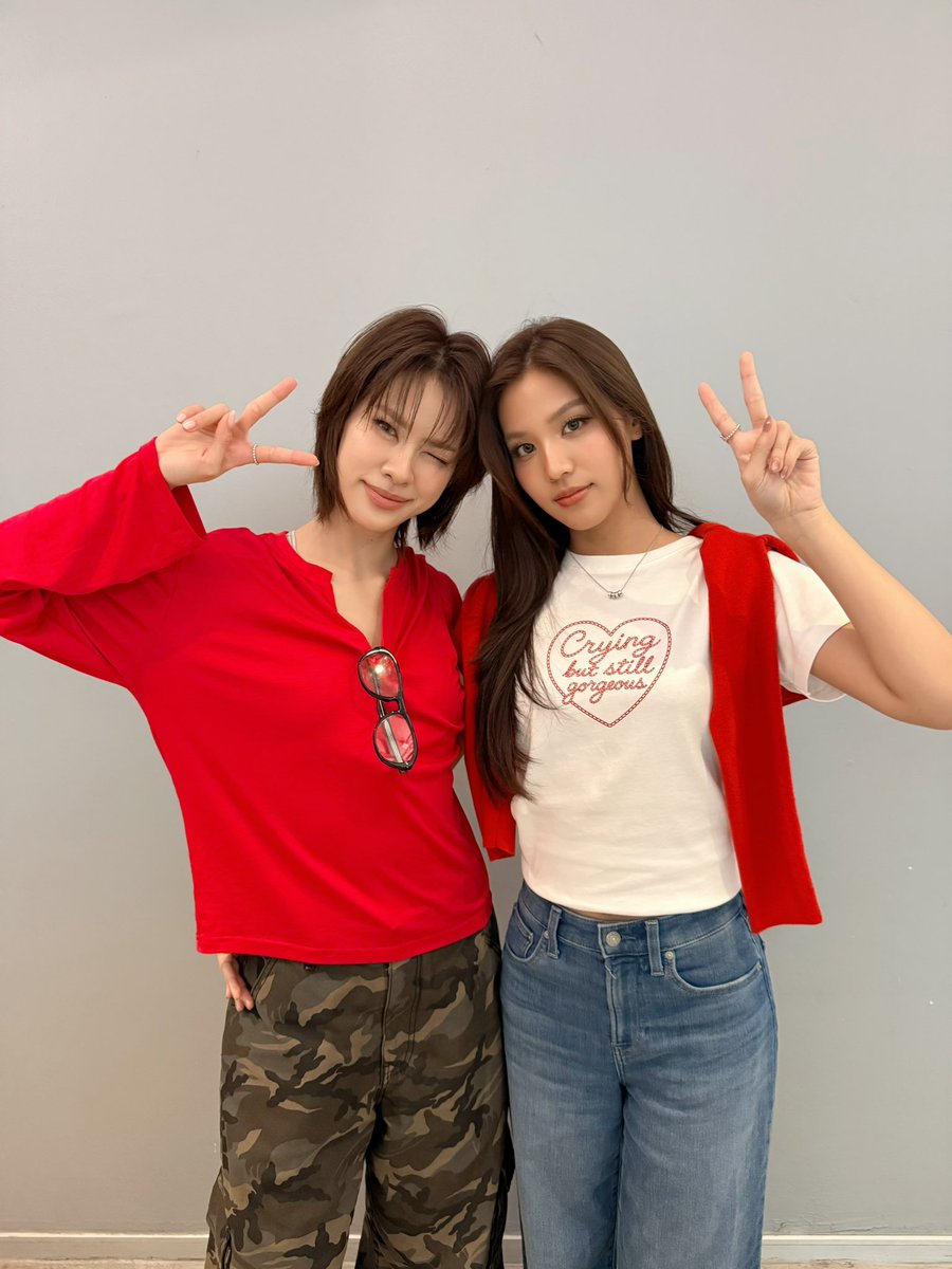GMMTV's tweet photo. วันนี้! ฝากติดตามและส่งกำลังให้กับ “เอมี่, บอนนี่” ในการเดินสายงาน "Moonshadow : The Afterglow Fan Party" & "Moonshadow : The Afterglow After Party" กันเยอะๆ เลยน้า
#MoonshadowSeriesEP7

"Moonshadow : The Afterglow Fan Party" 🌕💫
🗓️ WED, 14 OCTOBER 2026

"Moonshadow : The Afterglow After Party" 🌙✨
🗓️ THU, 15 OCTOBER 2026

📍ICONSIAM HALL, 7th FLOOR ICONSIAM
And worldwide live streaming via TTM LIVE

📌 TICKETS FOR ALL SEATS WILL BE AVAILABLE ONLINE ONLY AT ThaiTicketMajor ON 4 OCTOBER 2026 AT 1 PM
(Regular ticket sales through all ThaiTicketMajor channels will start on 5 October at 10 AM)

🔗 MORE INFO : https://t.co/bQGh9aMffn

“เงาใต้พระจันทร์ Moonshadow” 🌙🎼
ทุกวันพุธ เวลา 20:30 น. ดูทีวี ช่อง GMM25
ดูย้อนหลัง แอป oneD ที่เดียว เวลา 21:30 น.
#MoonshadowSeries
#GMMTV