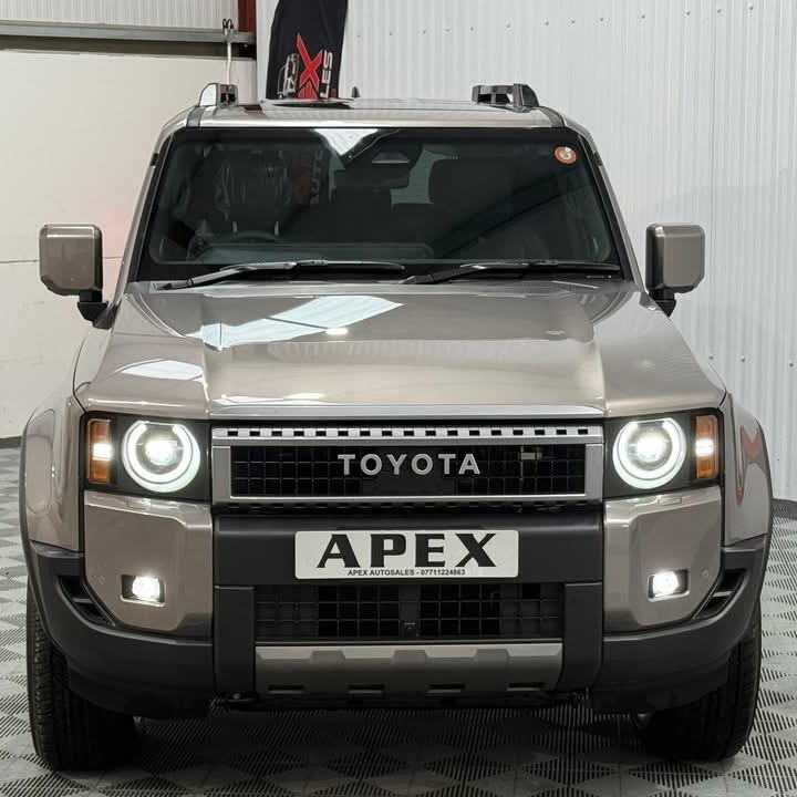 noemaynard716's tweet photo. Brand-new 2025 Land Cruiser LC250 2. 8 Diesel, 7 seats, available now. Skip the waitlist. £84, 000 / £70, 000 no VAT for VAT-registered ROI customers. No Brexit levy for ROI customers. Call 07711224863. https://t.co/PPNbveck6L