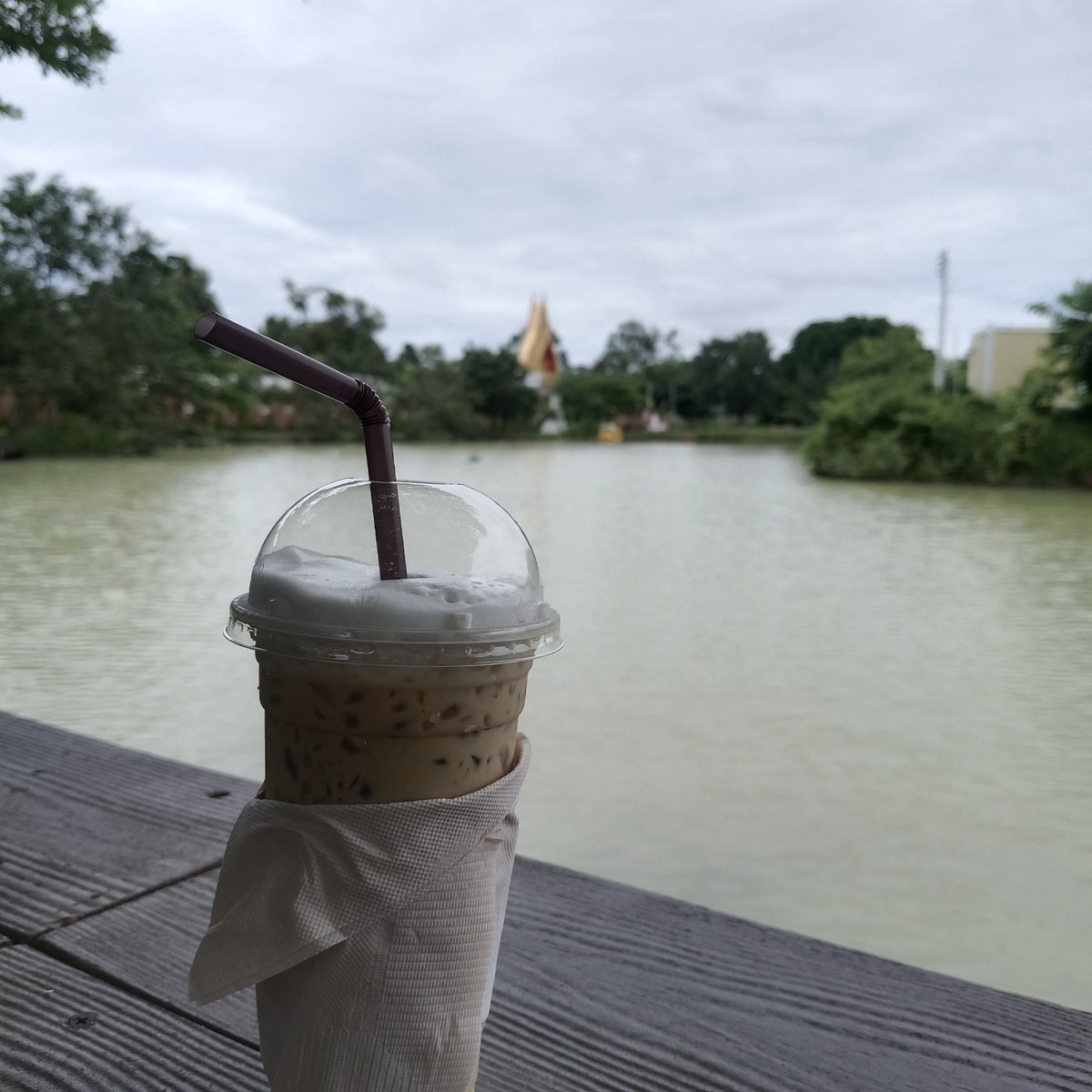 relax8cpz's tweet photo. #กาแฟก้นบาตร
#วัดวิมลนิวาส #ร้อยเอ็ด https://t.co/NV4Ec5PlzN