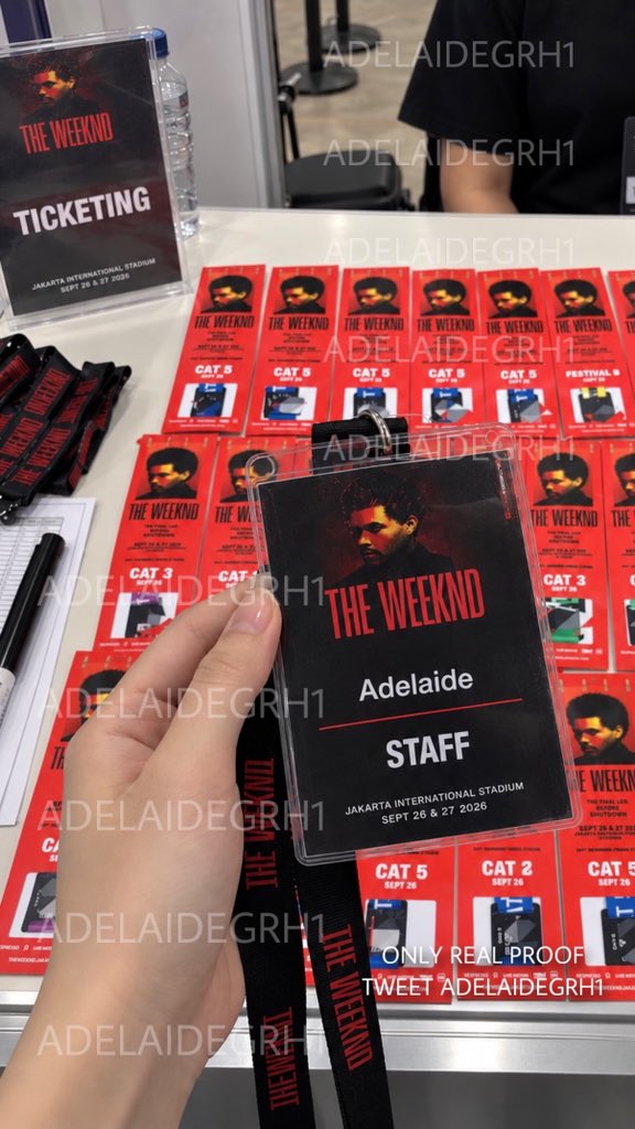 AdelaideGrh1's tweet photo. Siang Want to sell Wts tiket The Weeknd "After Hours Til Dawn" World Tour in Jakarta

Cat 1 A &amp; B 5jt
Festival 2.5jt
Cat 3 2.2jt
Cat 5 1.2jt
Cat 6 800K
Underprice!!!

sudah berupa fisik ya 
meet di venue dibantu masuk!

tags. wts wtb tiket theweeknd jakarta
#zonauang #theweeknd https://t.co/vjZQSi2eh1