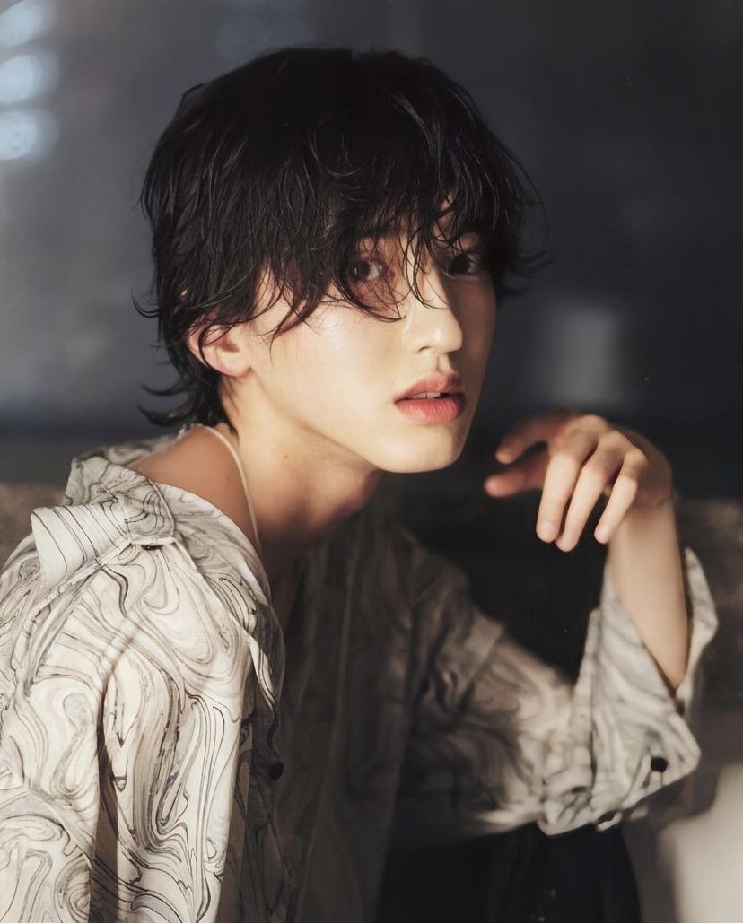 fan_pres_naniwa's tweet photo. 💗これは嬉しいお知らせ…！

10月21日発売📖
「BARFOUT! 11月号」
表紙は道枝駿佑さん✨

8Pの掲載＆A3サイズ特製両面ピンナップ付きで、
道枝くんをたっぷり楽しめる一冊に！

▼予約はこちら
https://t.co/XU9qOFXDaC

今から発売が楽しみですね☺️

#PR #なにわ男子 #道枝駿佑 https://t.co/7GCxhWYZUT