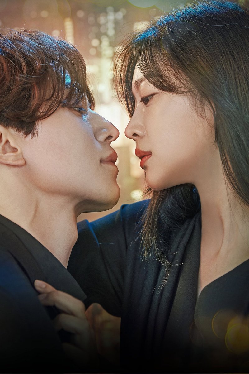 mrpy_formybbo's tweet photo. Love how Bbo even didn't blink while Dongwook closely staring at her in this making. I'll never bored to say that their chemistry are absolutely intense!! 🔥🔥🔥
#ChoBoAh #조보아
#LeeDongWook #이동욱
#TaleOfTheNineTailed #구미호뎐 https://t.co/ilcL05wAvD