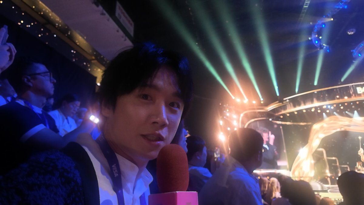oricon's tweet photo. 風間俊介、ディズニーのファンイベント
『D23』を初取材❗️『news every.』で放送
⠀
アメリカで2年に1度開催
豪華スター集結のステージに大興奮
「もうアカデミー賞じゃん」
https://t.co/YcCDaK84ox
⠀
#newsevery https://t.co/kIqCpUN23C
