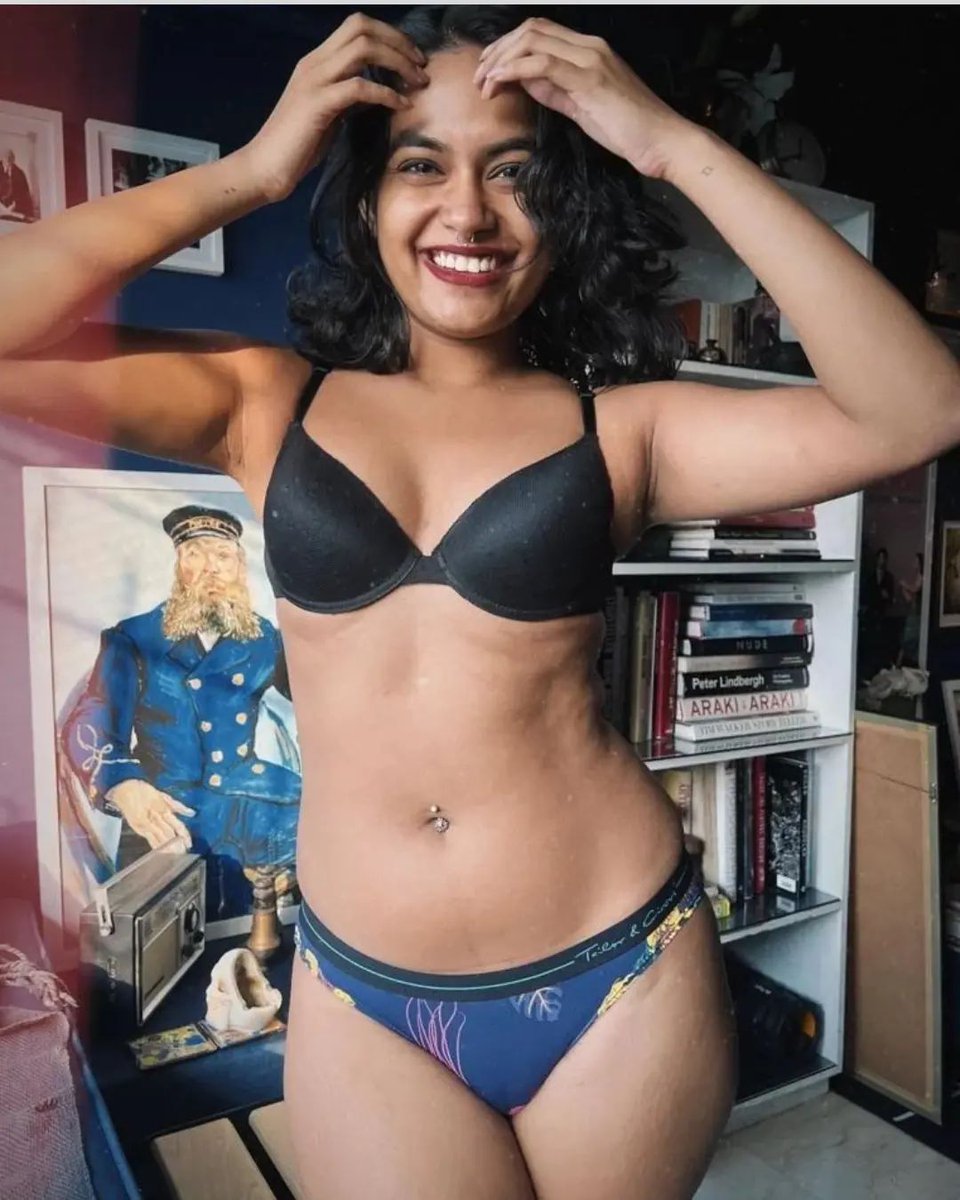 tonyhitde3000's tweet photo. Aishwarya Suresh - Seductive https://t.co/mR6vPCGJIL
