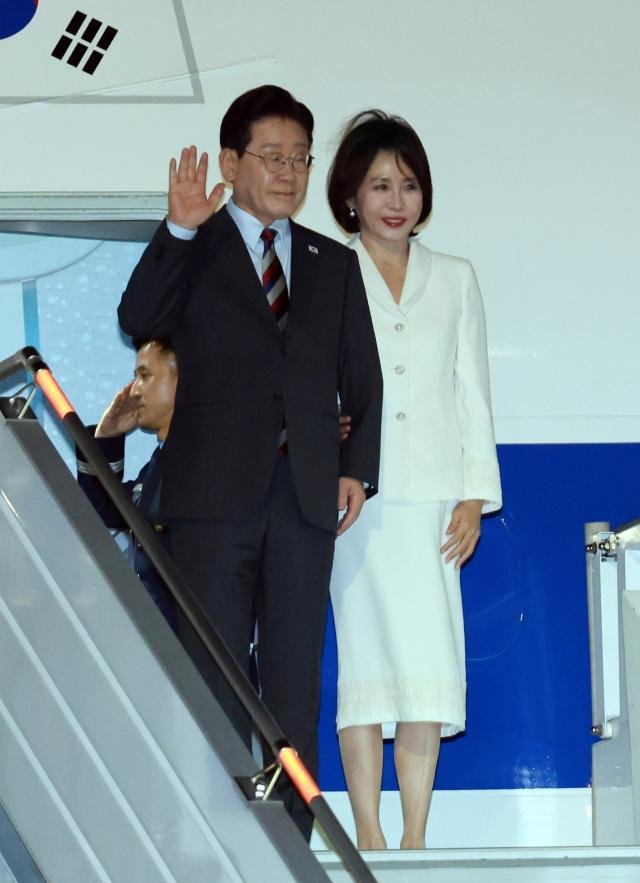 skzinfoespmx's tweet photo. EL PRESIDENTE DE COREA EN EL STRAYCITY MÉXICO?

Según k-media, tras la visita del presidente de Corea "Lee Jae-myun" tiene previsto precenciar una parte del show de Stray Kids en el Estadio GNP Seguros después de primero asistir a la K-Expo en el WTC el el 25 de septiembre https://t.co/X12jcSjwJE