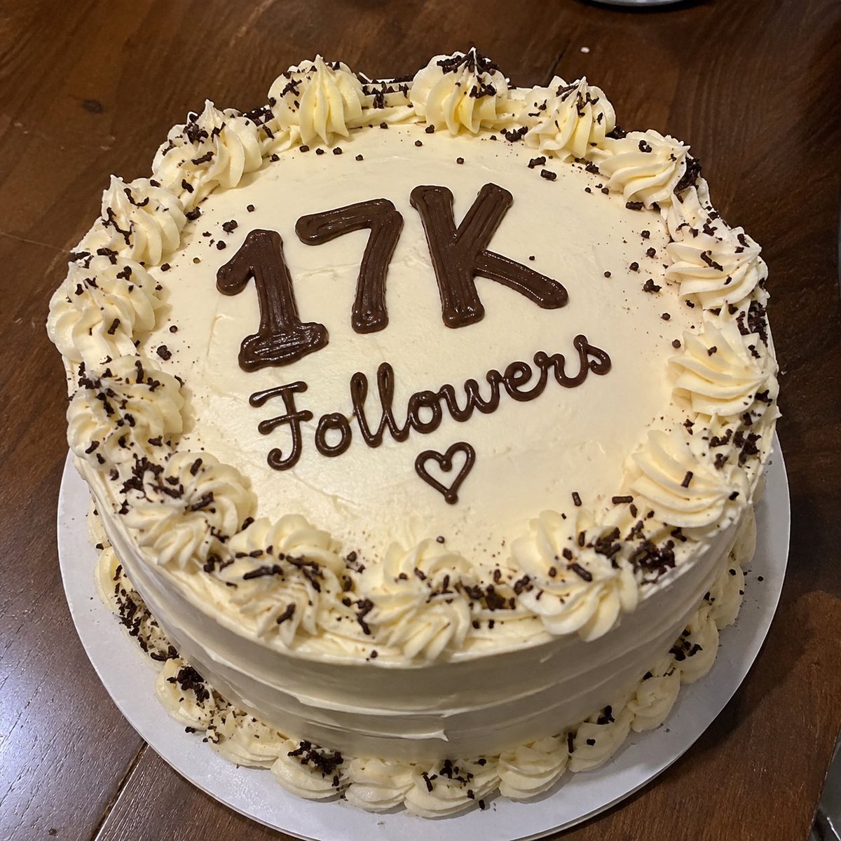 Olami_deeEbony's tweet photo. I woke up to 17K followers! 🥹❤️

Thank you, my sweet mutuals. I appreciate every single one of you. 💗

Share your address, let me send you all a cake. 🤭😂 https://t.co/xtWg15pVvf