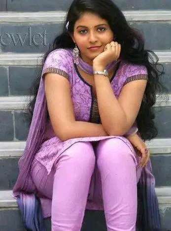 Rohan_Tamanna's tweet photo. @Raghuvaran2014 Idhey dha bro 🤤💜 ipo irukura mathiri easy internet access illadha time apo 2013. Intha photos la download panni pendrive la yethi adha system save panni nenacha time idha pics open panni paathu adicha feel la ❤‍🔥 https://t.co/CrBAv4L74Z