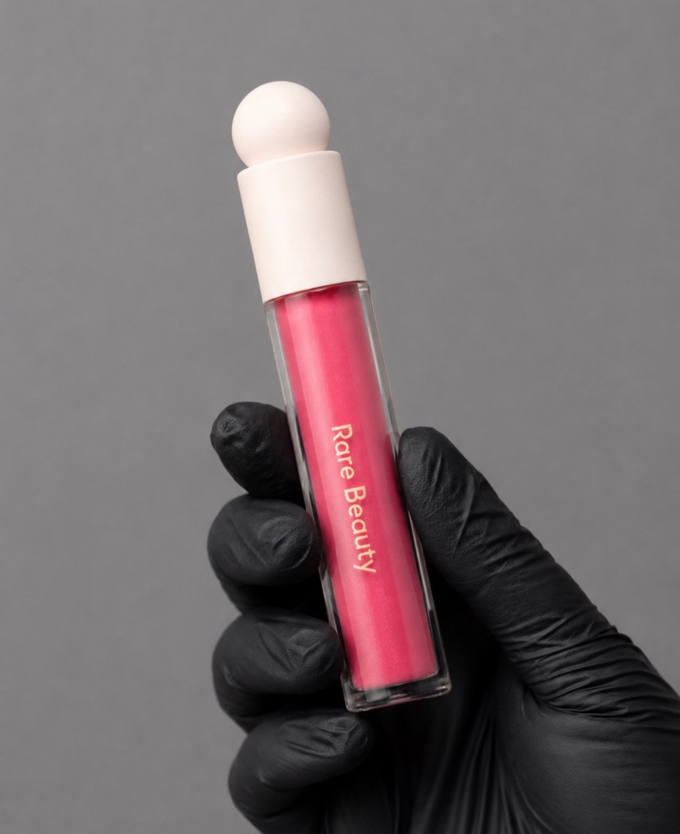 thycianohandley's tweet photo. Rare Beauty Positive Light Luminizing Lip Gloss 
Tono: Flicker 
Q215 https://t.co/2WivFbarEh