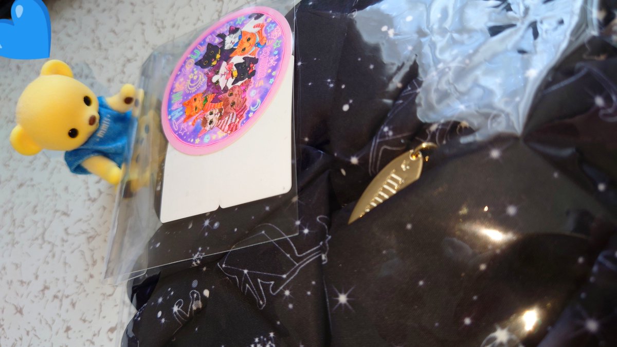 vegekate's tweet photo. 今年も #動物愛護週間 にmmtsでお買い物させていただきました😺🌠

ノベルティは中川家寝子集合ステッカー✨
舌ペロなみんなかわいいね!!

#mmts #マミタス
#中川翔子 #しょこたん https://t.co/oBo01ZvAAD