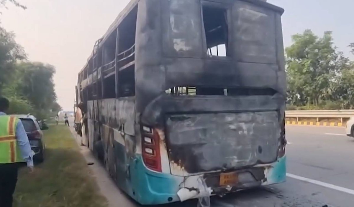 SimplifyingFire's tweet photo. THE FIRST WARNING MAY NOT BE A FLAME. 

A bus fire on the Yamuna Expressway near Greater Noida killed 9 people.

Reports say passengers noticed a burning smell before flames erupted. 

FIOT by Basic Elements — smarter fire-safety monitoring.
Fiot: https://t.co/DK5Aa8PPVs https://t.co/evs11H2np9