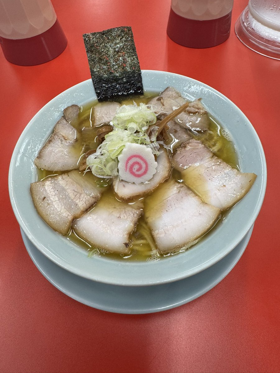 norris_1010's tweet photo. 今日の昼は無化調の煮干ラーメンの千住チャーシュー軒でチャーシュー麺 https://t.co/biPq68SVu8