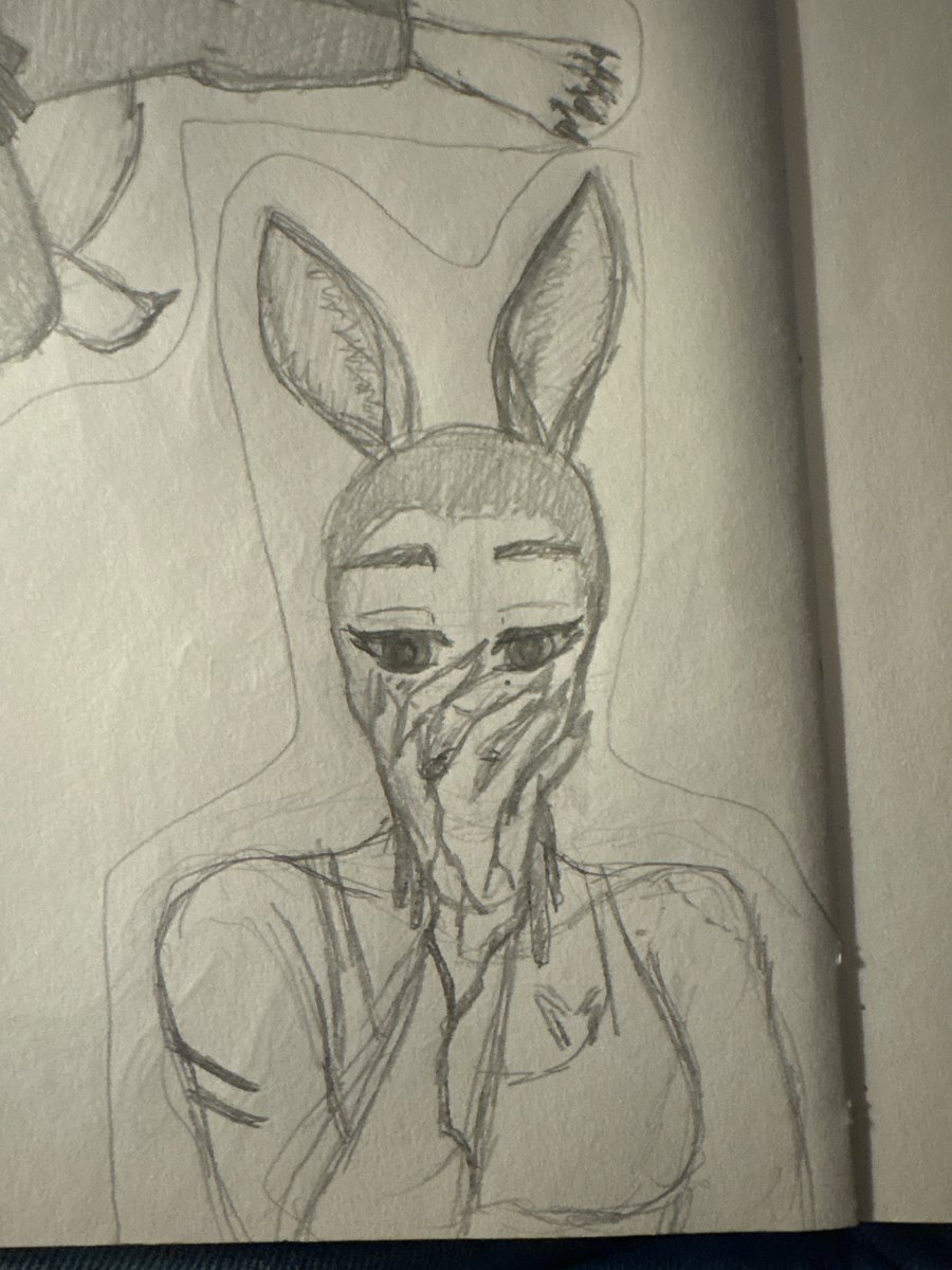 thetiredsi's tweet photo. Ren Hana warm up and the hare he caught. 🦊🐇 https://t.co/bM5AmkRHZ4