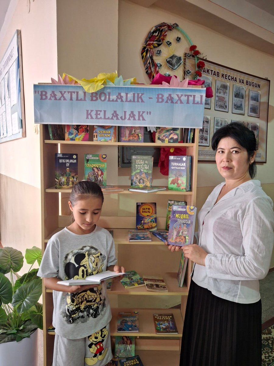 PiskentAKM's tweet photo. 17-iyun kuni Piskent tumani axborot-kutubxona markazi xodimlari tomonidan tumandagi 4-sonli umumta’lim maktabida faoliyat yuritayotgan sog‘lomlashtirish oromgohida "Baxtli bolalik — baxtli kelajak" mavzusida ma’naviy-ma’rifiy davra suhbati hamda kitob ko‘rgazmasi tashkil etildi. https://t.co/AU91xQETmD