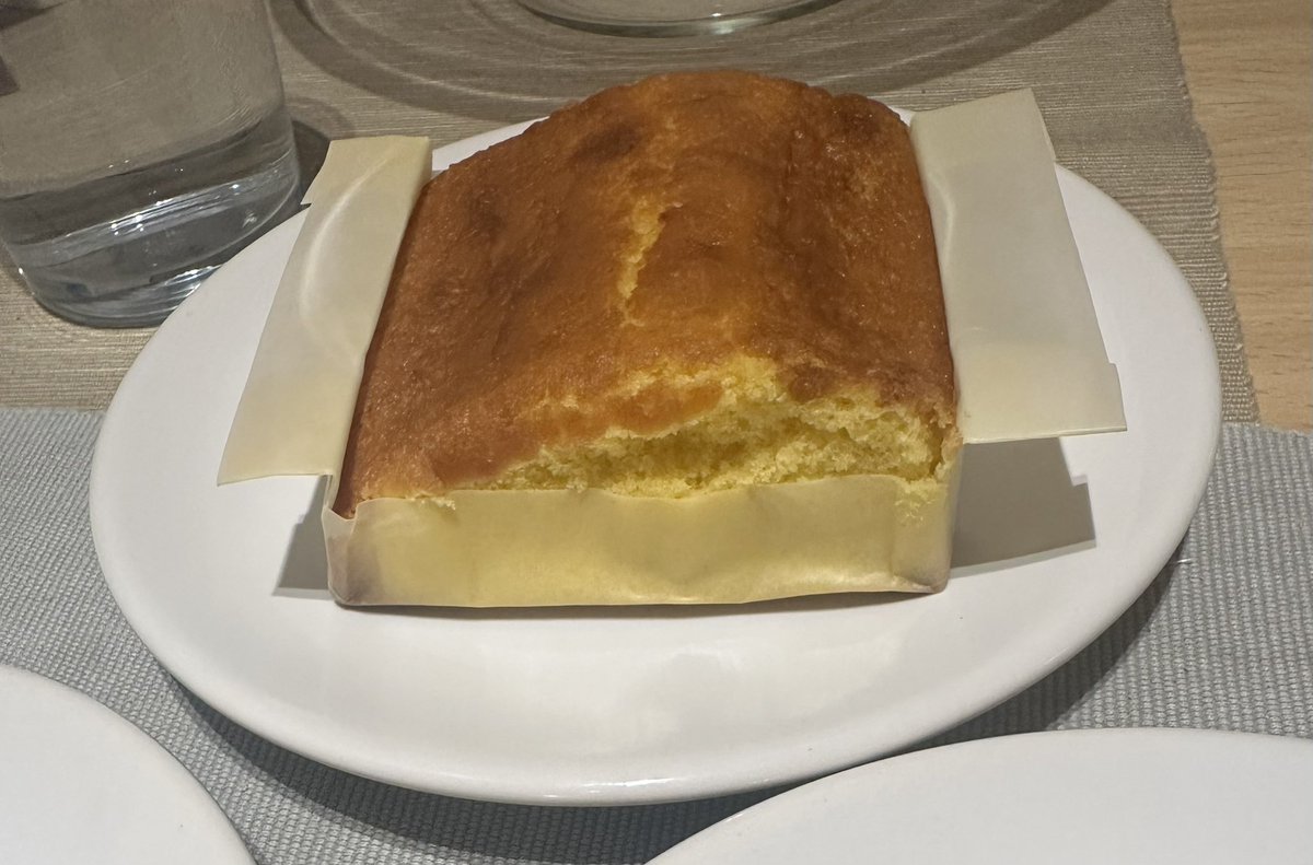 javiernoriegago's tweet photo. #MiDesayunoFavorito
#PequeñosPlaceresDeLaVida 
#FelizJueves

Pan del día con mantequilla y mermelada de #arándanos de #Acasyna o con aceite y tomate y un buen vaso de #leche de vaca con un #sobao pasiego de la #tierruca.
👇👇👇 https://t.co/zDYRIx5iZJ