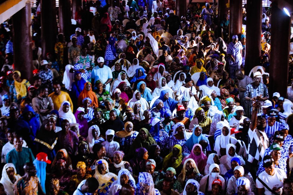 Akinyuurz's tweet photo. The #Sharafa momentum is unstoppable. Hon. Adesoji Michael Adedeji
incoming Deputy Gov, took the youth engagement tour to Saki City Hall and paid homage to the Okere of Saki, HRM Oba Khalid Olabisi Oyedepo. Oke Ogun is central to the grassroots movement. #OyoAhead #Oyo2027 https://t.co/Eaz50sui2X