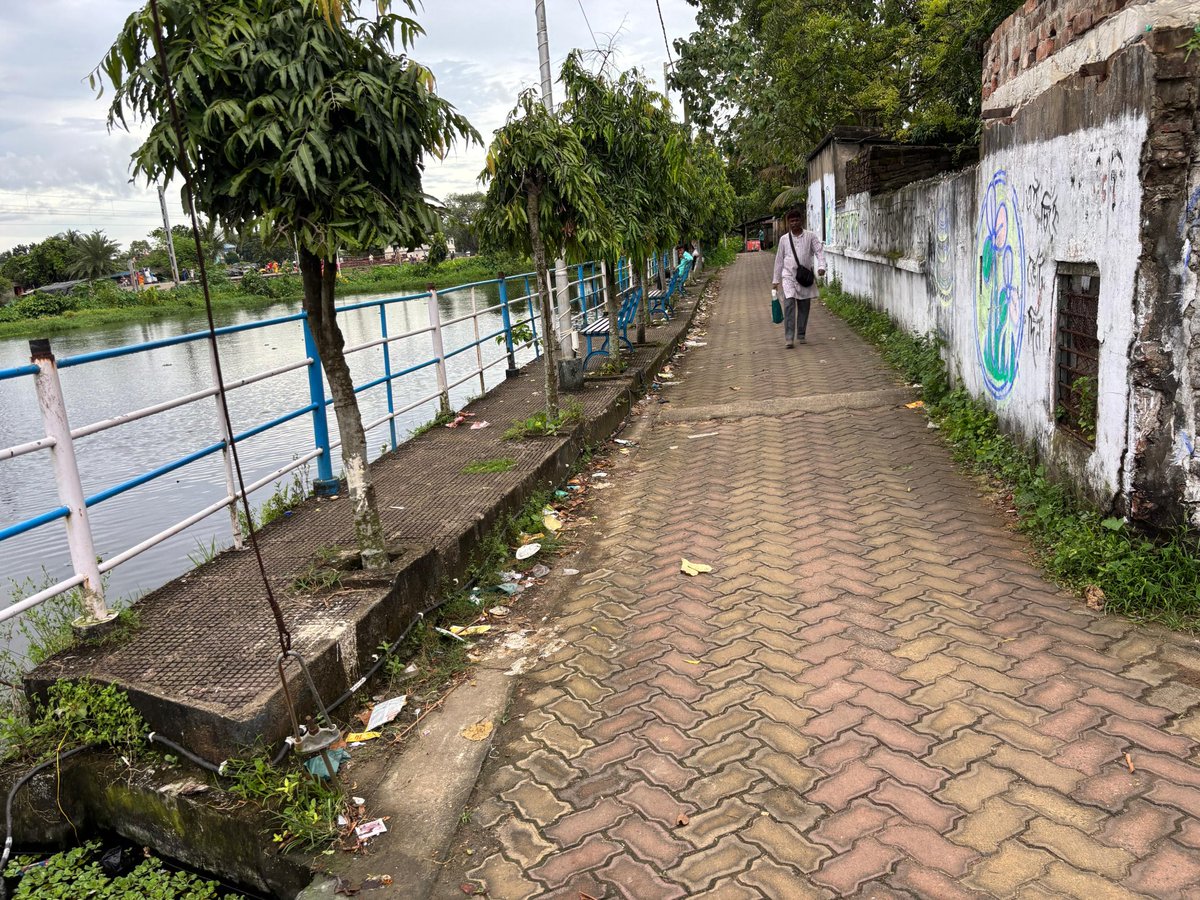 SbrcZsi's tweet photo. 🌿 Swachhata Hi Seva | Cleanliness Drive 🌿
🌳 SbRC-ZSI, Canning conducted a cleanliness drive at a Canning park on 22.09.2026 under Swachhata Hi Seva.
🌱 Clean Park • Green Environment • Healthy Community 🌱
#SwachhataHiSeva #CleanlinessDrive #ZSI #SbRC #Canning #CleanPark. https://t.co/OWTb3419Yv