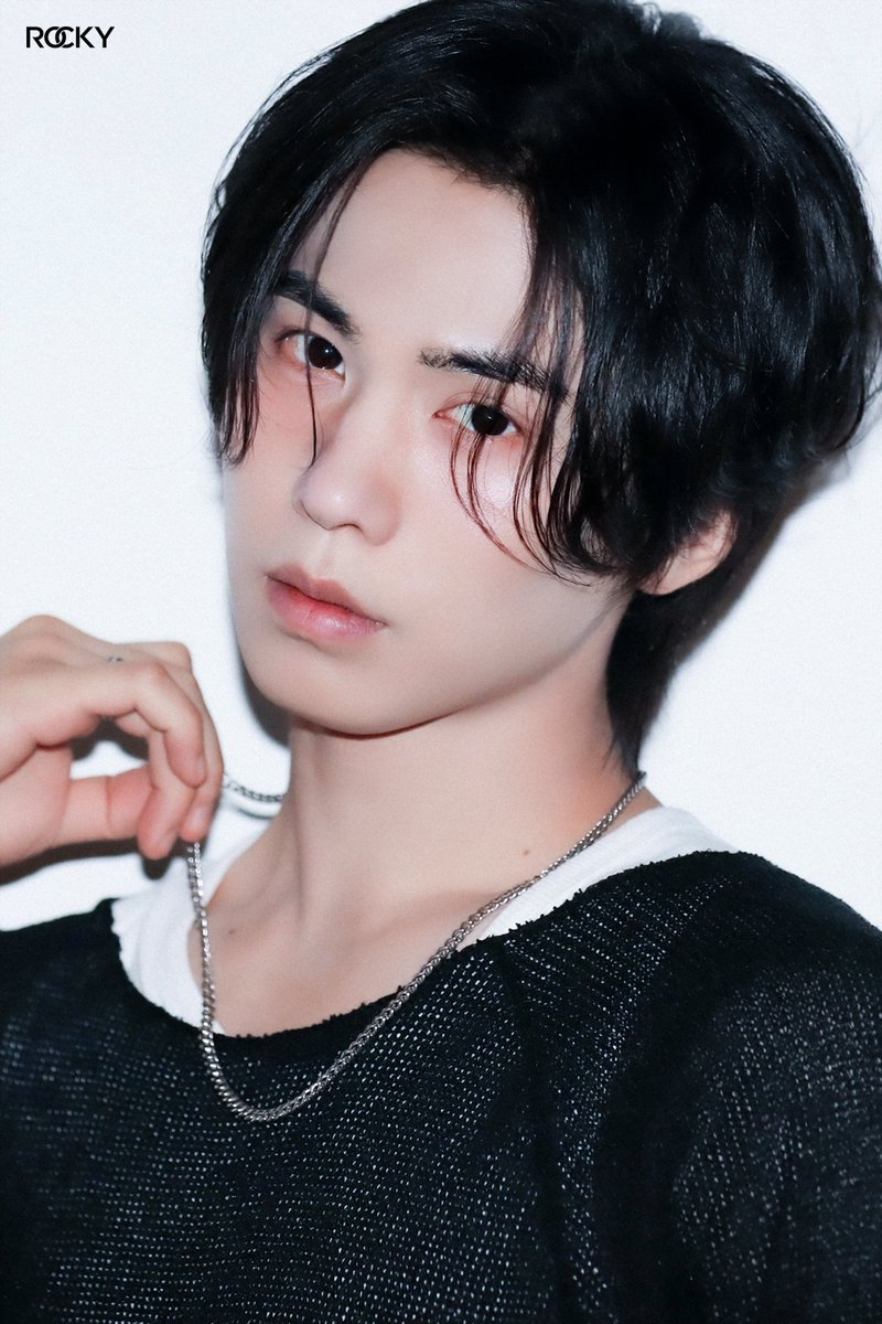 ASTROworldland's tweet photo. | 📸 | 

Fotos especiales de ROCKY en el estudio de baile

Más fotos en el link
🔗 https://t.co/yO9dBQTgPk 

#ラキ #PARKMINHYUK #박민혁 #UNSAID #ROCKY #라키 #HAMO #하모 https://t.co/CWtpNc6y3u