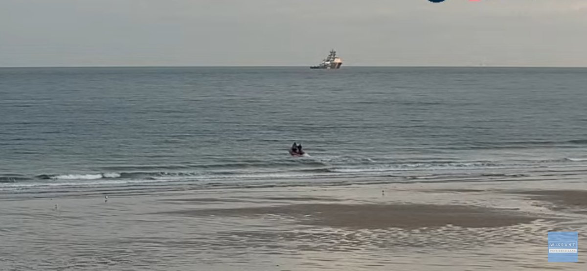 channelwatchuk's tweet photo. UPDATE: This dinghy launched with just  3 people inside and went along the coast rather than out to the Abeille Normandie. So we're not sure what it's doing. Now out of sight. https://t.co/nS9zD5PvIC