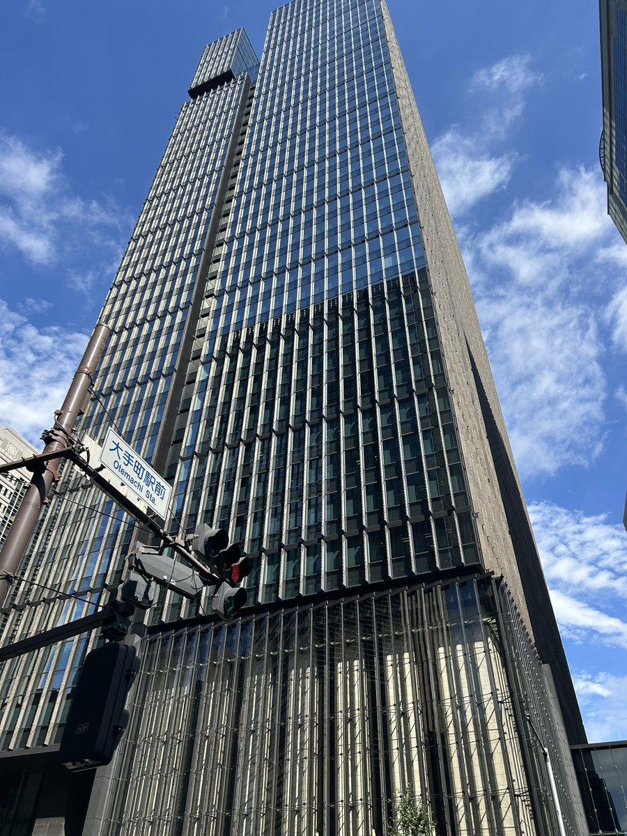 fishipline's tweet photo. 都銀の決算報告で分かったこと　市況の推測が興味深い
①不動産融資減
②自己資金2割〜
③マンション高層階減　中層階増
④富裕層中層階興味なし　準富裕層が購入候補　自己資金問題で取組難多
⑤不動産価格　これから崩れる予測
⑥預金など金融商品で運用する顧客増
⑦貯蓄預金1%に(期間限定) https://t.co/qO15KxhxYa