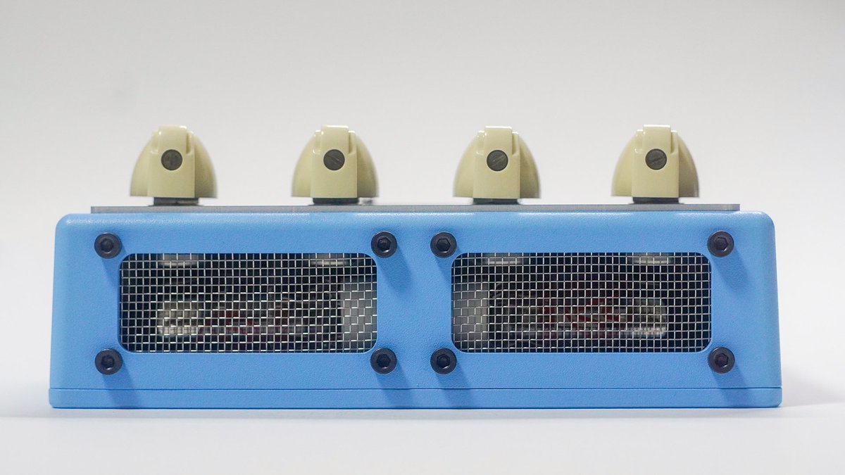 ZERO_LAB_0's tweet photo. 真空管プリアンプ“divided by 0”ver1.1
【販売案内】
販売価格　: 55,000円
支払い方法: 銀行振り込み
販売台数　: 5

DMにて受け付けます。

【商品詳細】
・JC120補正機能
・キャビシミュ
・放熱ファン付き

色違い:ブラックカラーにご興味のある方もDMください。希望者が多ければ製作します。 https://t.co/irkxEw964a