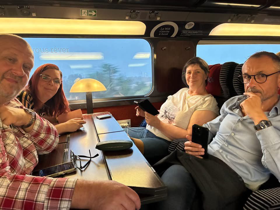 BastienDudzik's tweet photo. 🚆 En route pour Paris !
Présent avec la team 62 : @ABihouis , @CChaudezFNI62, @PeninMicka1979 et @lemailaurent 💪 Direction l’Assemblée des Départements ! https://t.co/eroaZ3KF7Y