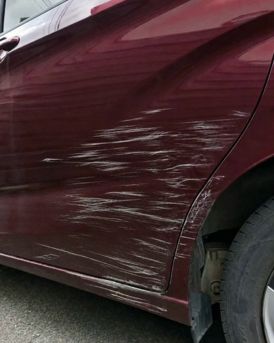 Rainmaker1973's tweet photo. Their car door was covered in scratches, so they decided to turn them into art: the result was this incredible samurai. https://t.co/PSnVFZ25BJ