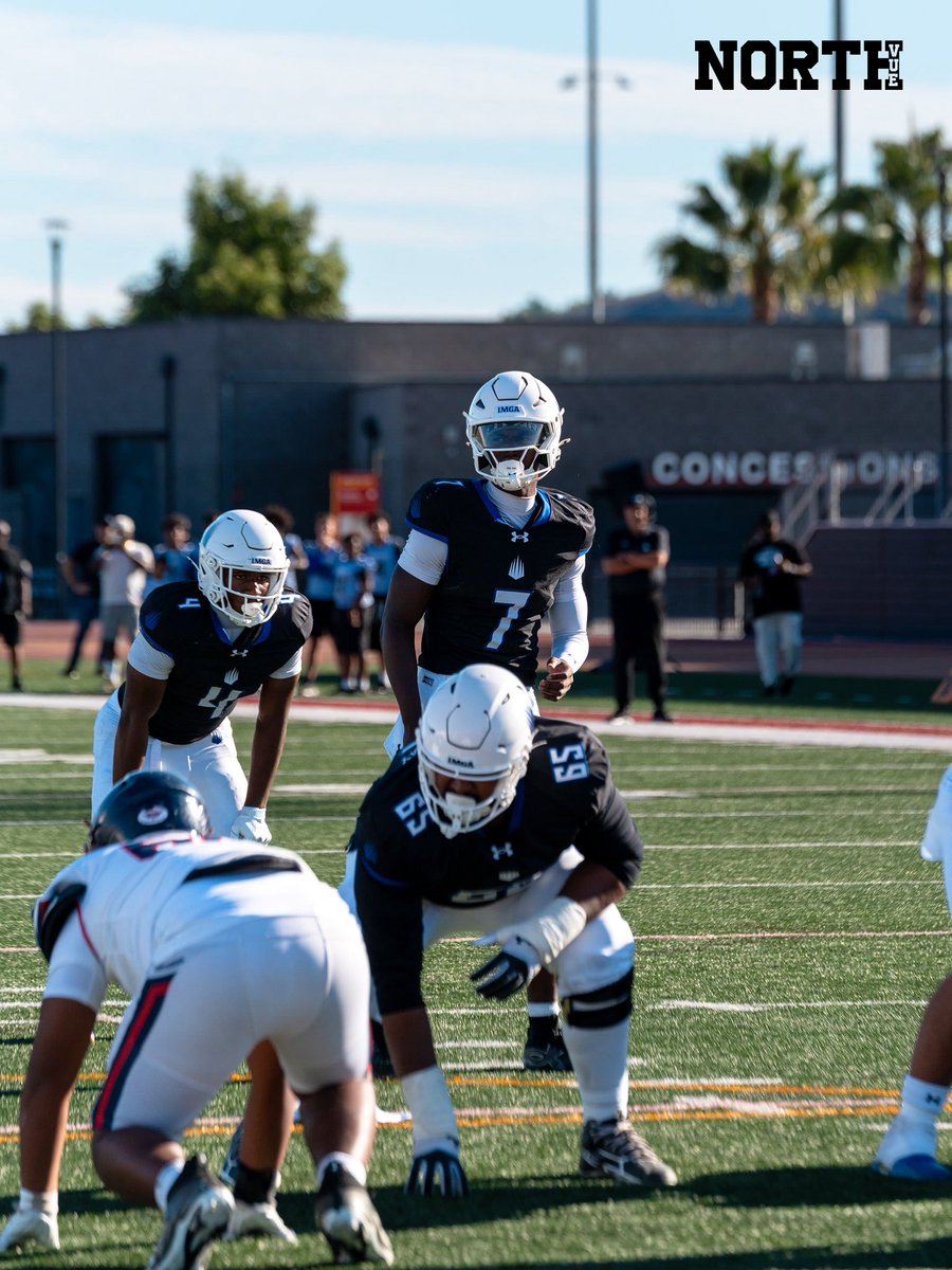 northvue's tweet photo. HI vs FL 

No. 3 Ranked National Powerhouse IMG Academy shut out the St. Louis Crusaders to keep their season undefeated. Read more on our website: https://t.co/rRy1cwyl5s 

📸: @kennnchapo https://t.co/pjk2fdF9lQ
