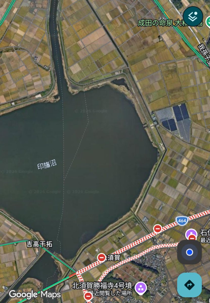SunAlsoRise's tweet photo. 決壊した印旛沼のすぐそばにメガソーラーあるみたいだけど、有害物質が流れ出したりするんじゃないのか！？ https://t.co/RuZFiWOSaQ