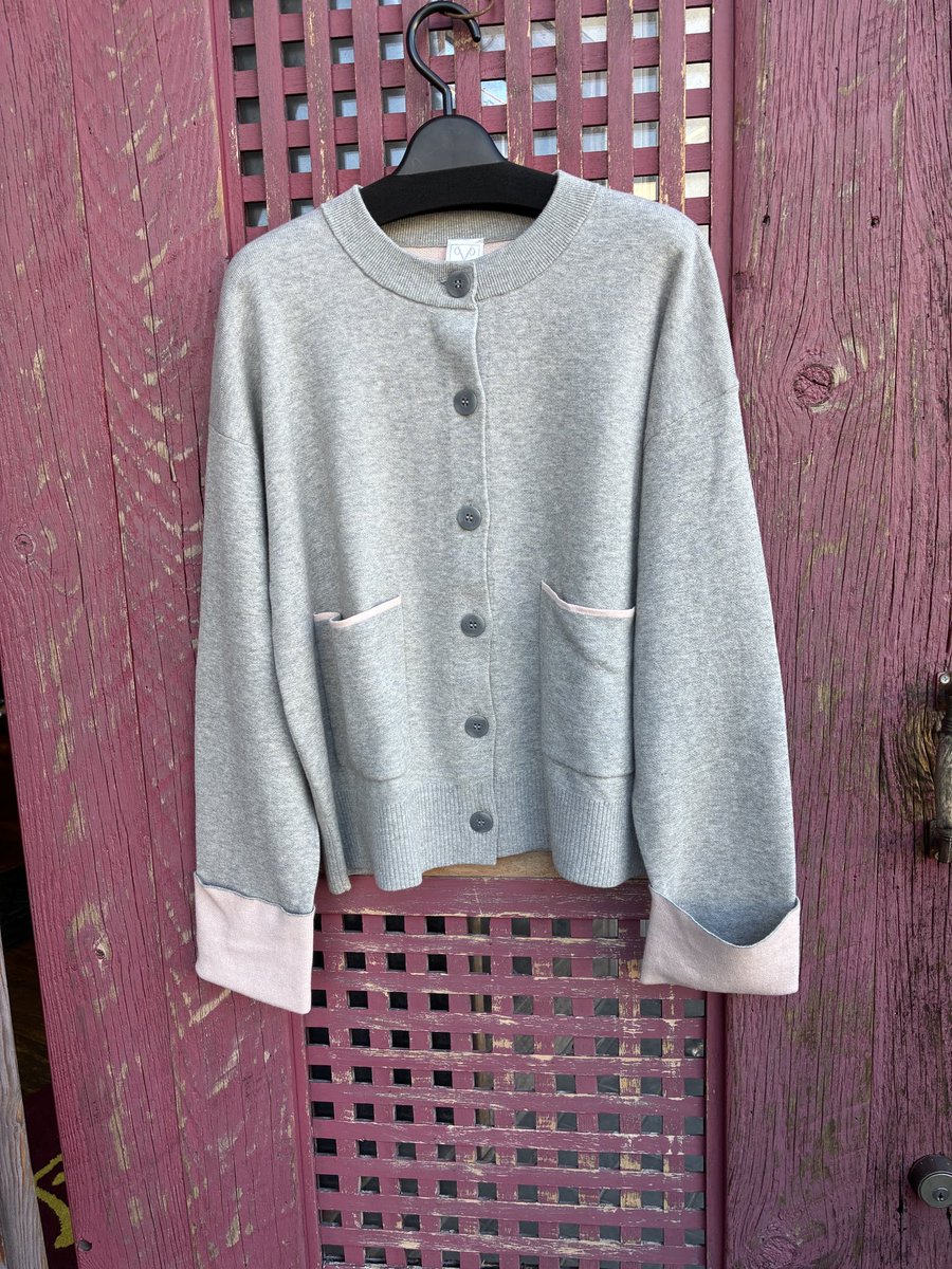 SukeSun310's tweet photo. 続きはyoutubeをご覧下さい〜🎵
https://t.co/9D84nOuhl7
#pupula 
#cardigan 
#グレー 
#ピンク 
#カッコカワイイ 
#中国製 https://t.co/AjeHTqBWXB