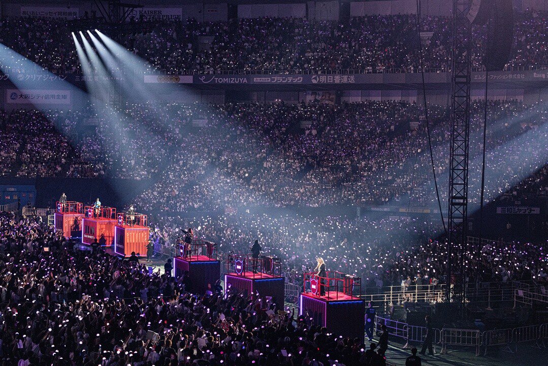 ahycentric's tweet photo. these photos 😭 congrats babymonster!! 🔥 https://t.co/fbqK3BJp2p