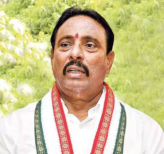 AdbcTelugu55563's tweet photo. నేడు సుప్రీంకోర్టులో దానం నాగేందర్ కేసు విచారణ
దానంపై అనర్హత వేటు వేసిన తెలంగాణ హైకోర్టు
హైకోర్టు తీర్పును సవాల్ చేస్తూ సుప్రీంను ఆశ్రయించిన దానం
కేసు విచారణ చేపట్టనున్న సుప్రీంకోర్టు
#DanamNagender #SupremeCourt #TGHighCourt #DisqualificationCase #TelanganaPolitics #TGNews https://t.co/E6BksyMrqa