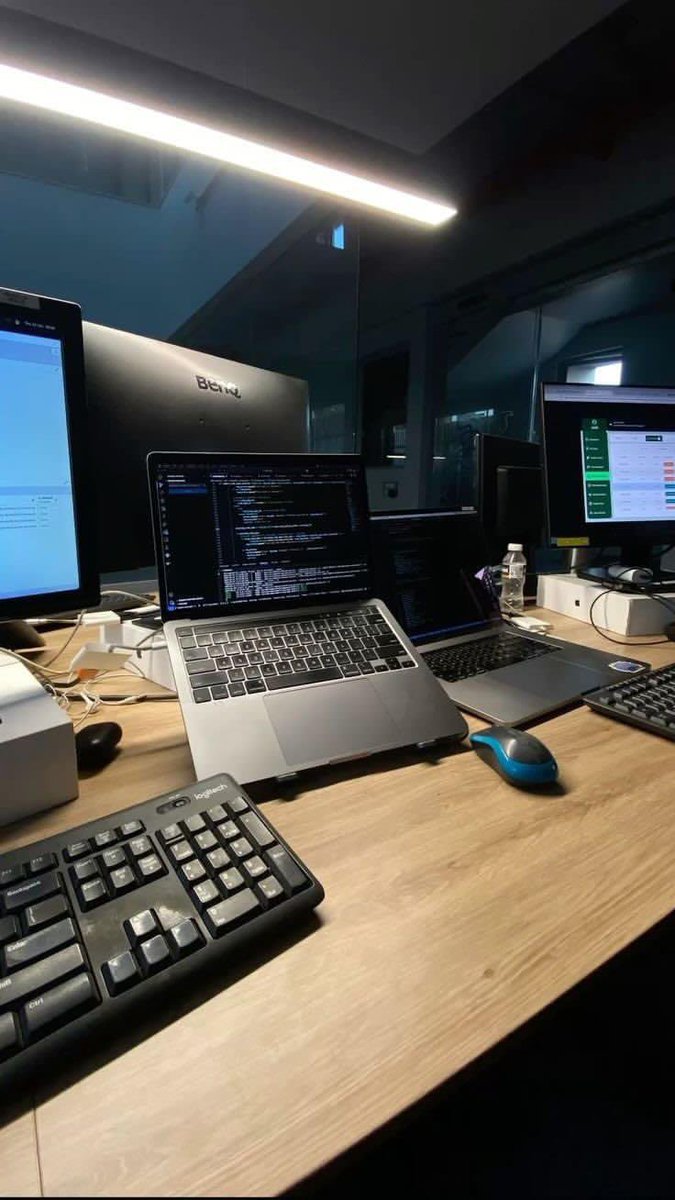 remotejobs_hub's tweet photo. 🚨 WORK FROM HOME – NOW HIRING! 🌍

We're recruiting for remote roles:

• Customer Service
• Virtual Assistant
• Online Tutor
• Freelance Writer
• Data Entry
• Customer Support
• Translator
• Software Developer

📩 DM now to receive the job details and application process.

#RemoteJobs #WorkFromHome #HiringNow #VirtualAssistant #DataEntry #FreelanceJobs #CustomerService #OnlineJobs #RemoteWork #ApplyNow