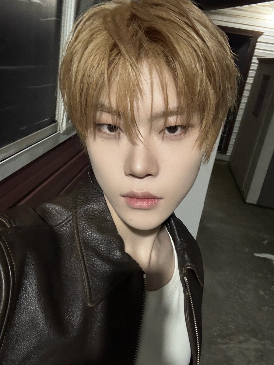 CYE_MEMBERS7's tweet photo. 👼🏻vs👿

#장여준 #JANGYEOJUN 
#CLOSEYOUREYES #클로즈유어아이즈
#CYE #클유아 https://t.co/w5TAHIMkK1