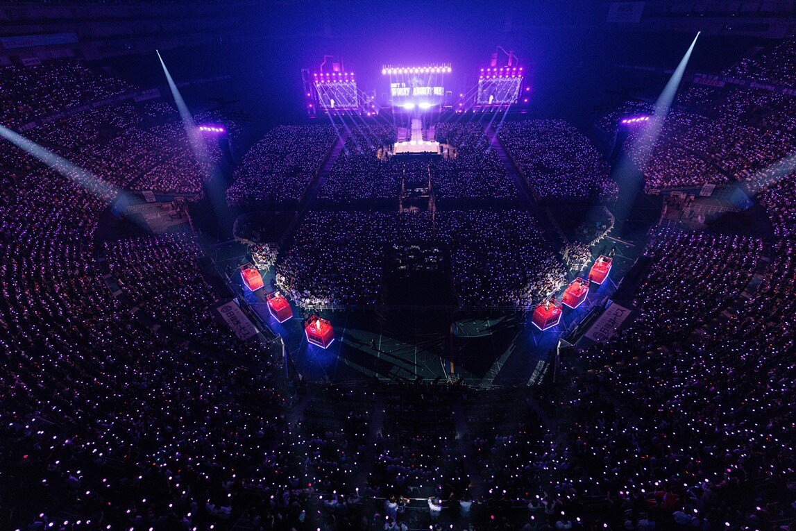 ahycentric's tweet photo. THIS IS INSANE!! babymonster did this on their 2nd year 👏 https://t.co/W6bGib3LfD
