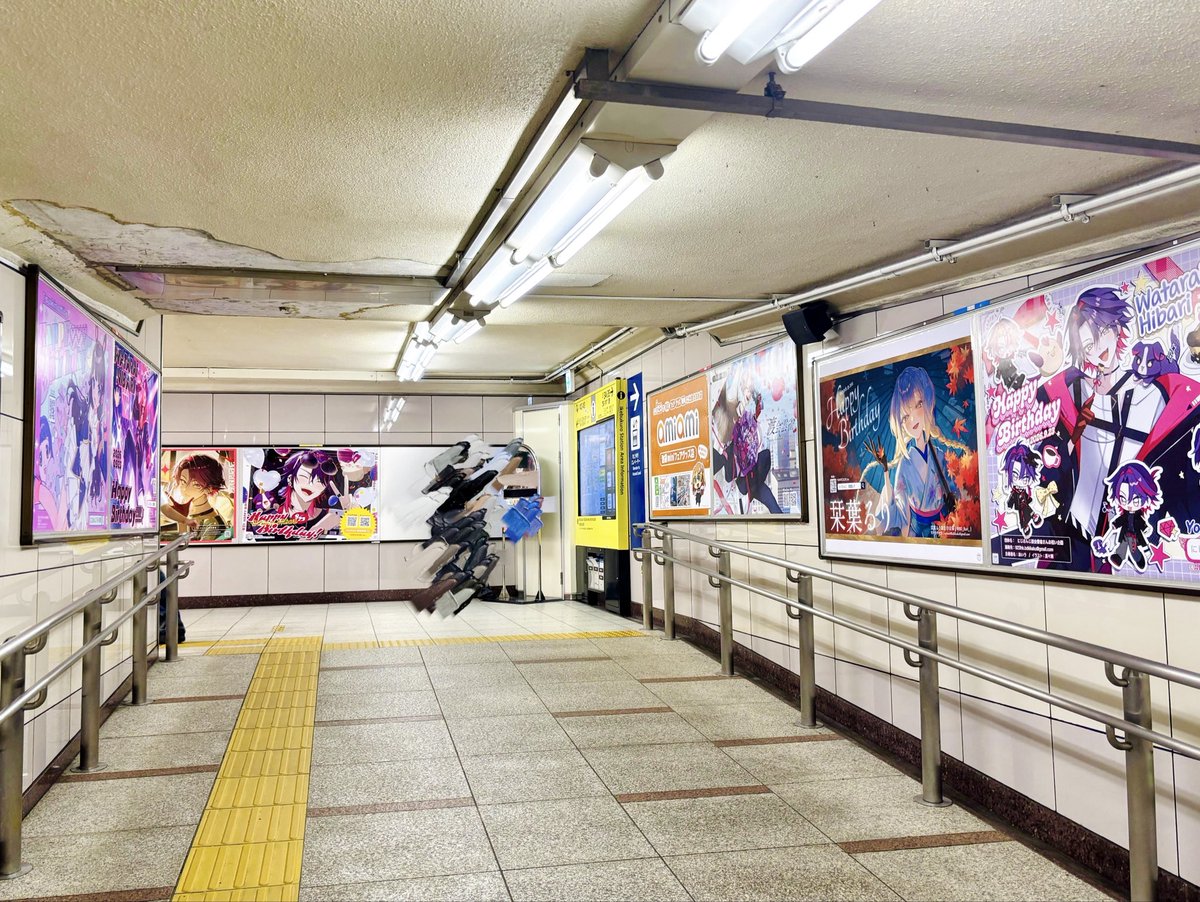 jeki_ooh's tweet photo. 🌈 #にじさんじ応援広告 
こちらは本日の池袋駅！東口側の通路には、にじさんじロードができています🌈
渡会さん・委員長の応援広告は本日までのものもあるので、応援広告巡りをされる方はご注意ください！ https://t.co/pHRrpZi5qD