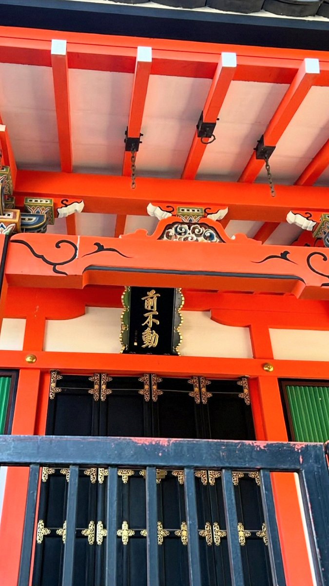____underdog___'s tweet photo. 31°☀. a slightly late lunch break. a walk to the shrine. yesterday's cold rain feels like a lie;(20°) it's clear &amp; sunny frm the mornin', &amp; hot. the uv rays r str, &amp; my eyes r tired. https://t.co/Xe2WYbuyai