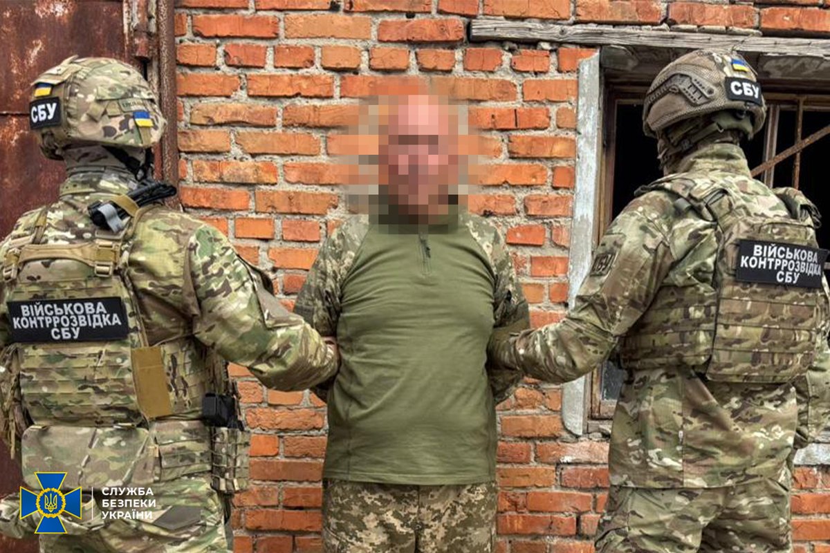 ServiceSsu's tweet photo. СБУ затримала «крота» рф у ЗСУ, який готував ракетний удар по підрозділу, що відновлює українські дрони

➡️ https://t.co/MJBKqAw9LY https://t.co/RhiSRss7wE