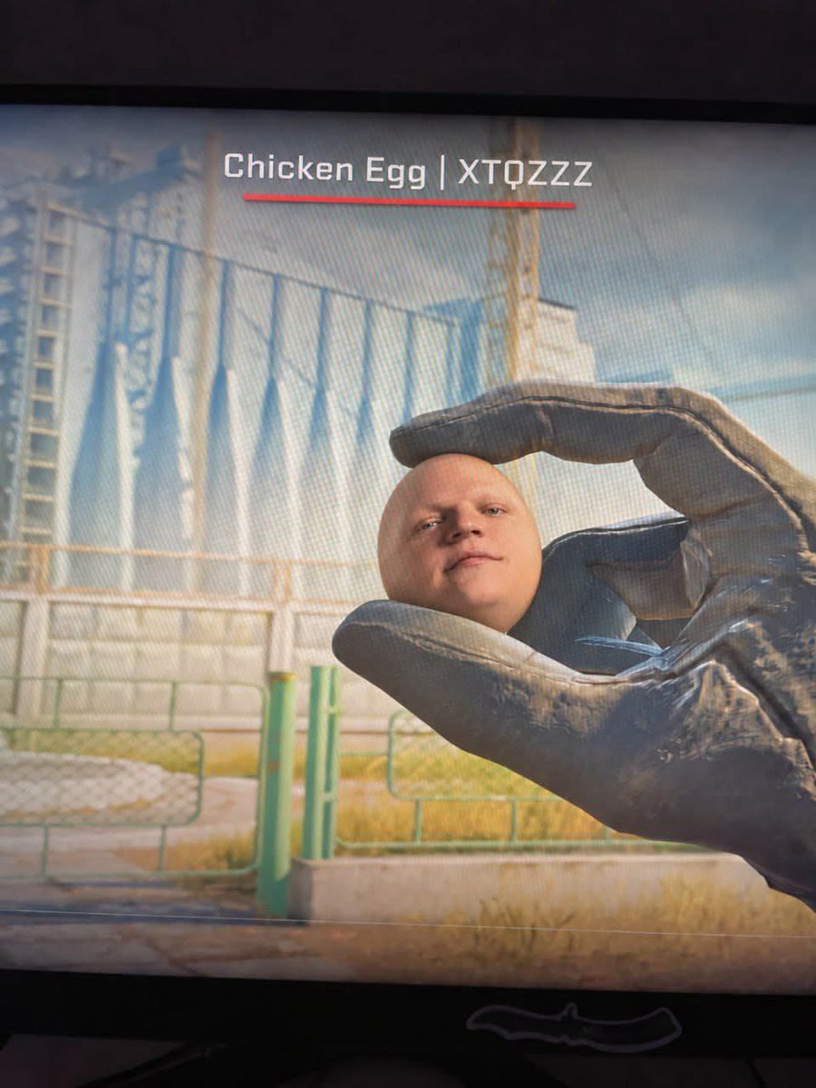 malekCSGO's tweet photo. Ptdrrrrr qui a fait ça. Désolé @XTQZZZ je reçois des folies. Le divin chauve https://t.co/q5pMgVICmb