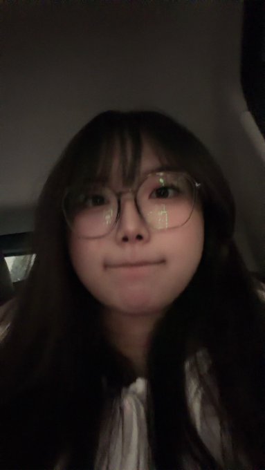 carol07cv0's tweet photo. 이렇게 찍은 거 좋아하는 사람 많을까요?
#트친소  #귀여워 #펨돔 https://t.co/WY6gqfnRMi