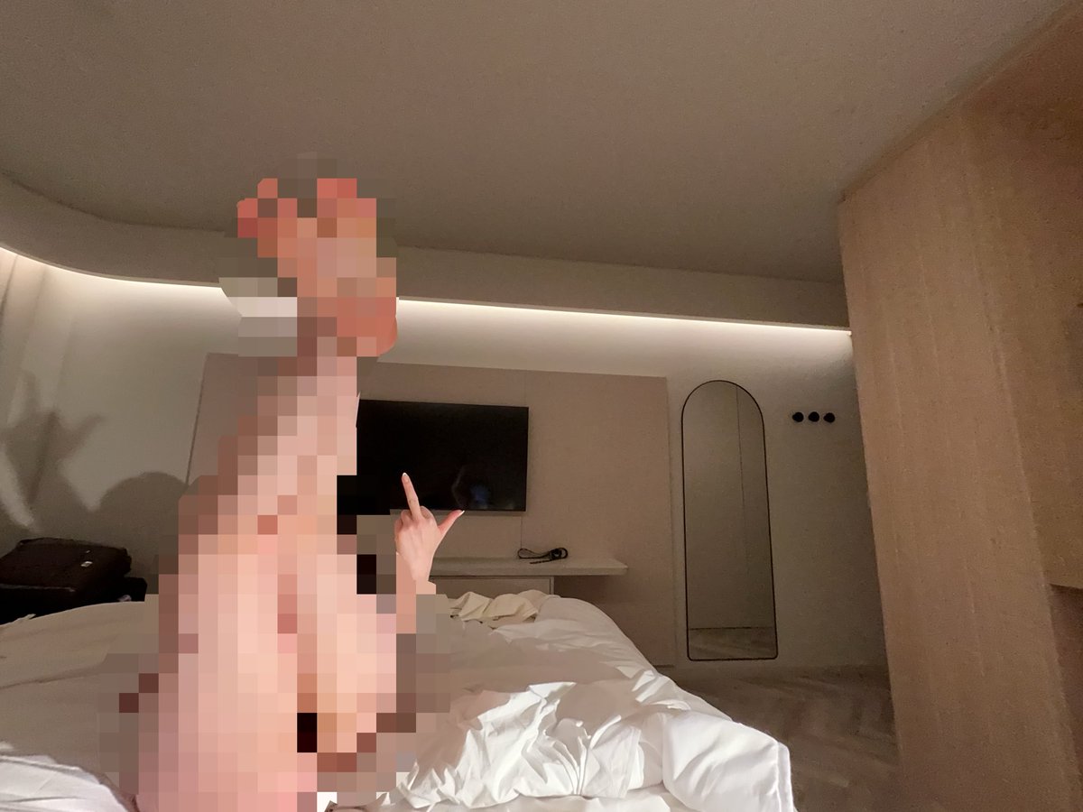 mistressaixa's tweet photo. Lose yourself in my pixels. #betaboy #femdom #humiliatiom https://t.co/UPxoeZxYFj